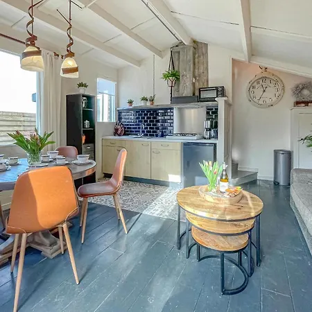 Holiday home 3 Bedroom Stunning In *