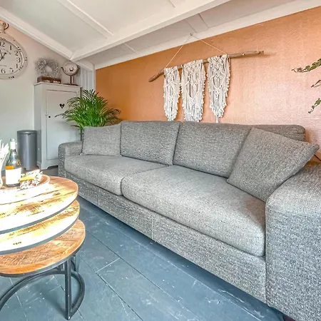 Holiday home 3 Bedroom Stunning In