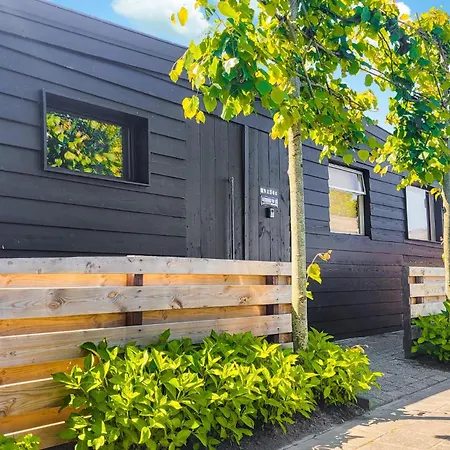 3 Bedroom Stunning In *