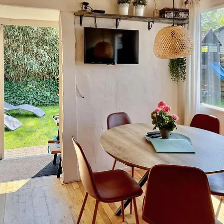 بيت للعطل 3 Bedroom Stunning In *